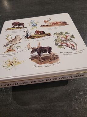Hudson's Bay Company Wildlife Metal Tin 🇨🇦  Vintage Collectible